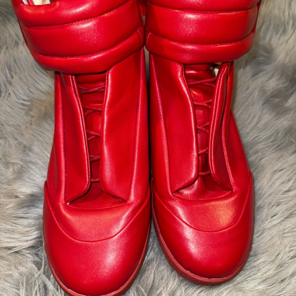 Like New Madison Margiela sneaker Size 10